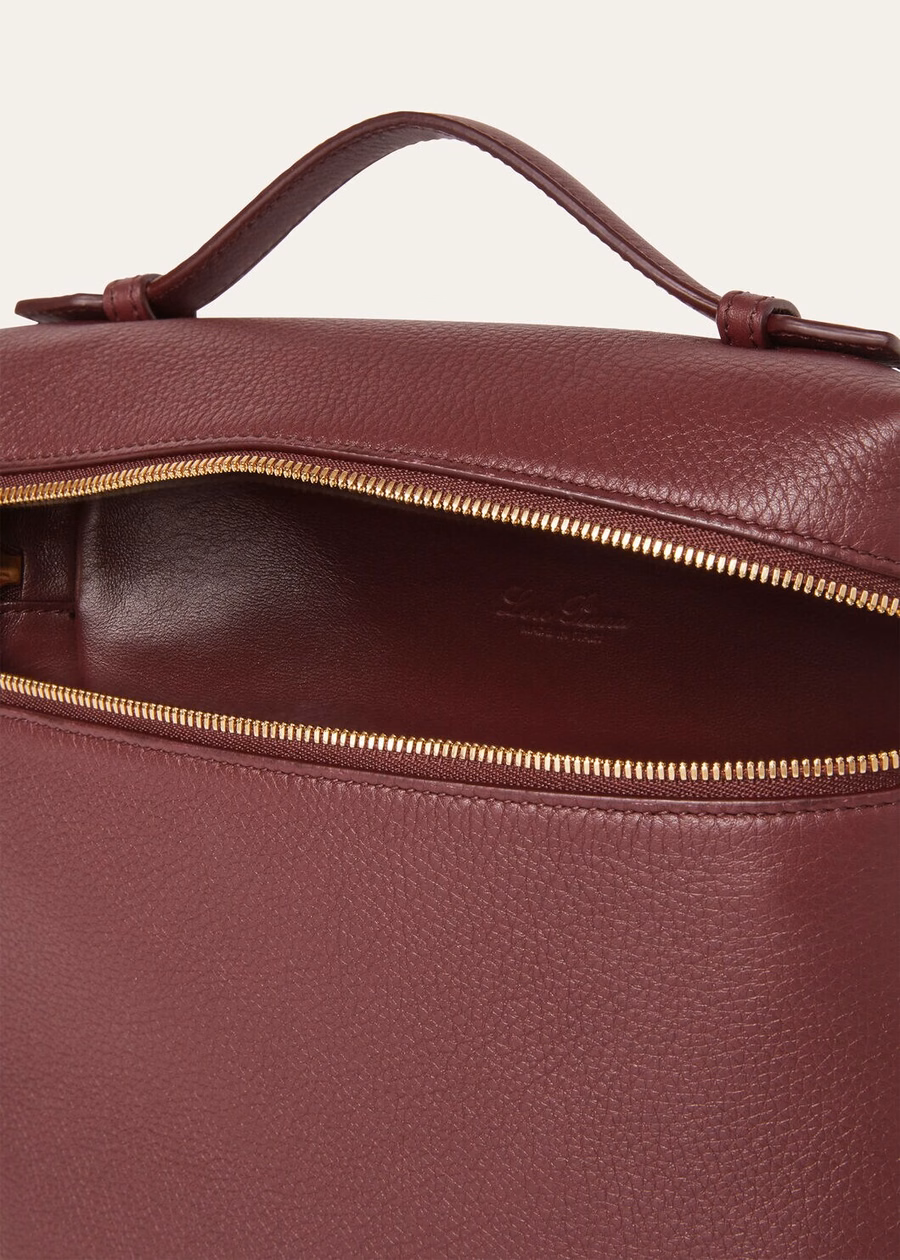 Mochila con bolsillo adicional L23.5 Azuki Beans en piel de becerro granulada