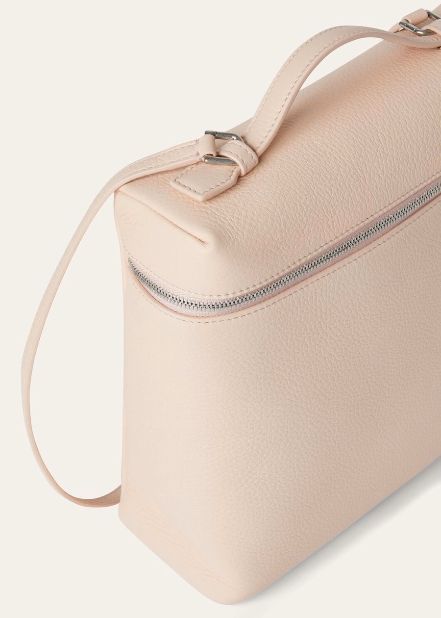 Mochila con bolsillo adicional L23.5 en piel de becerro granulada, mármol Candoglia