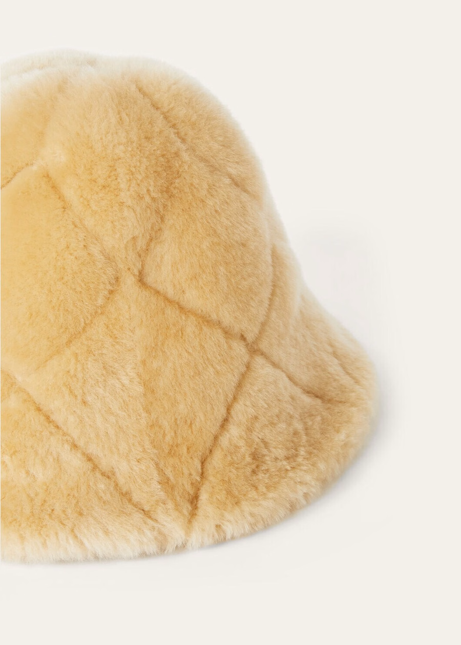 Sombrero cloche de piel de oveja color crema cachemir melange