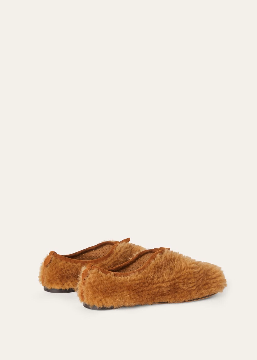 Mocasín plano flotante de borrego color pan de jengibre dorado jaspeado