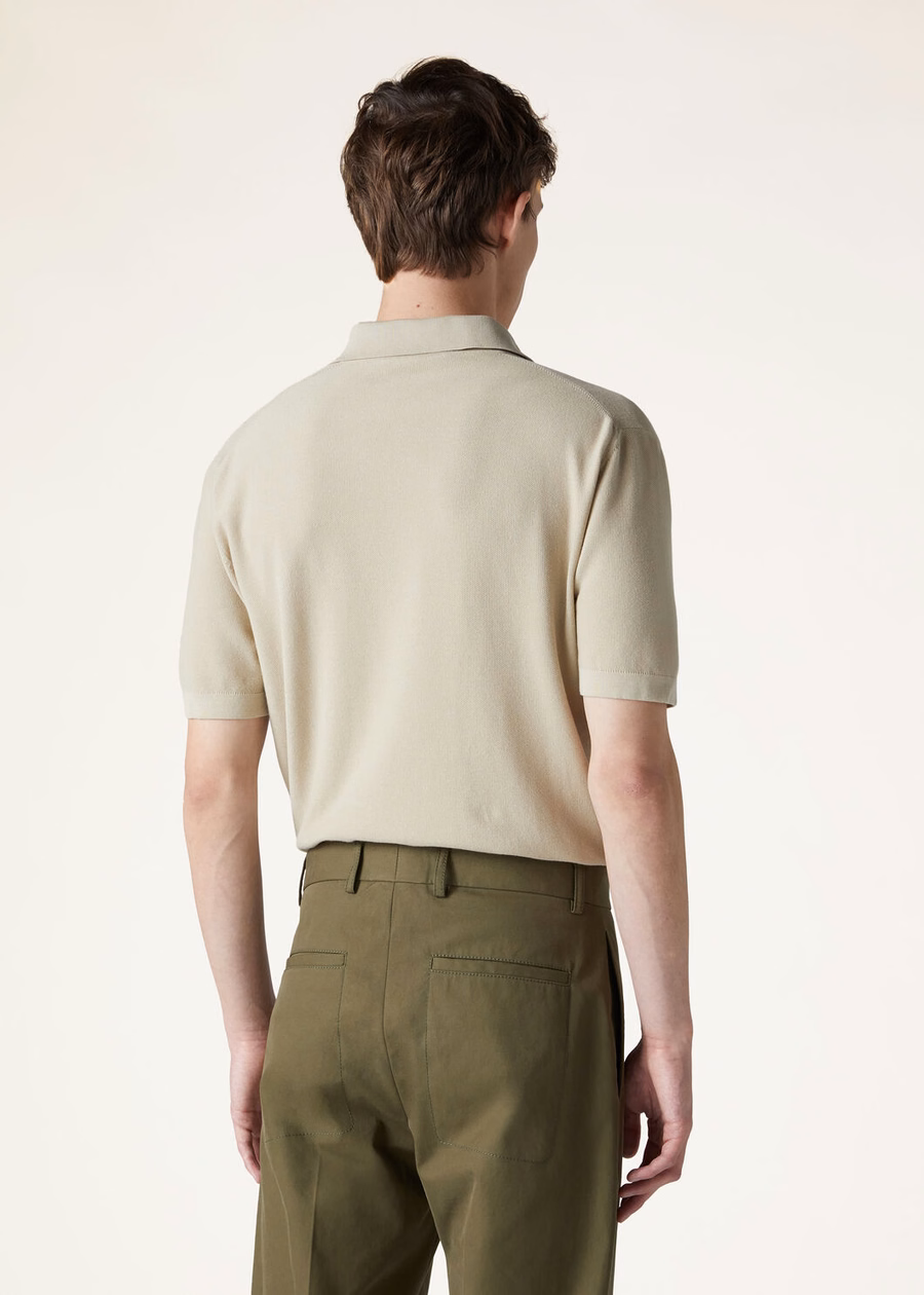 Polo sin botones, color crema, algodón y seda.