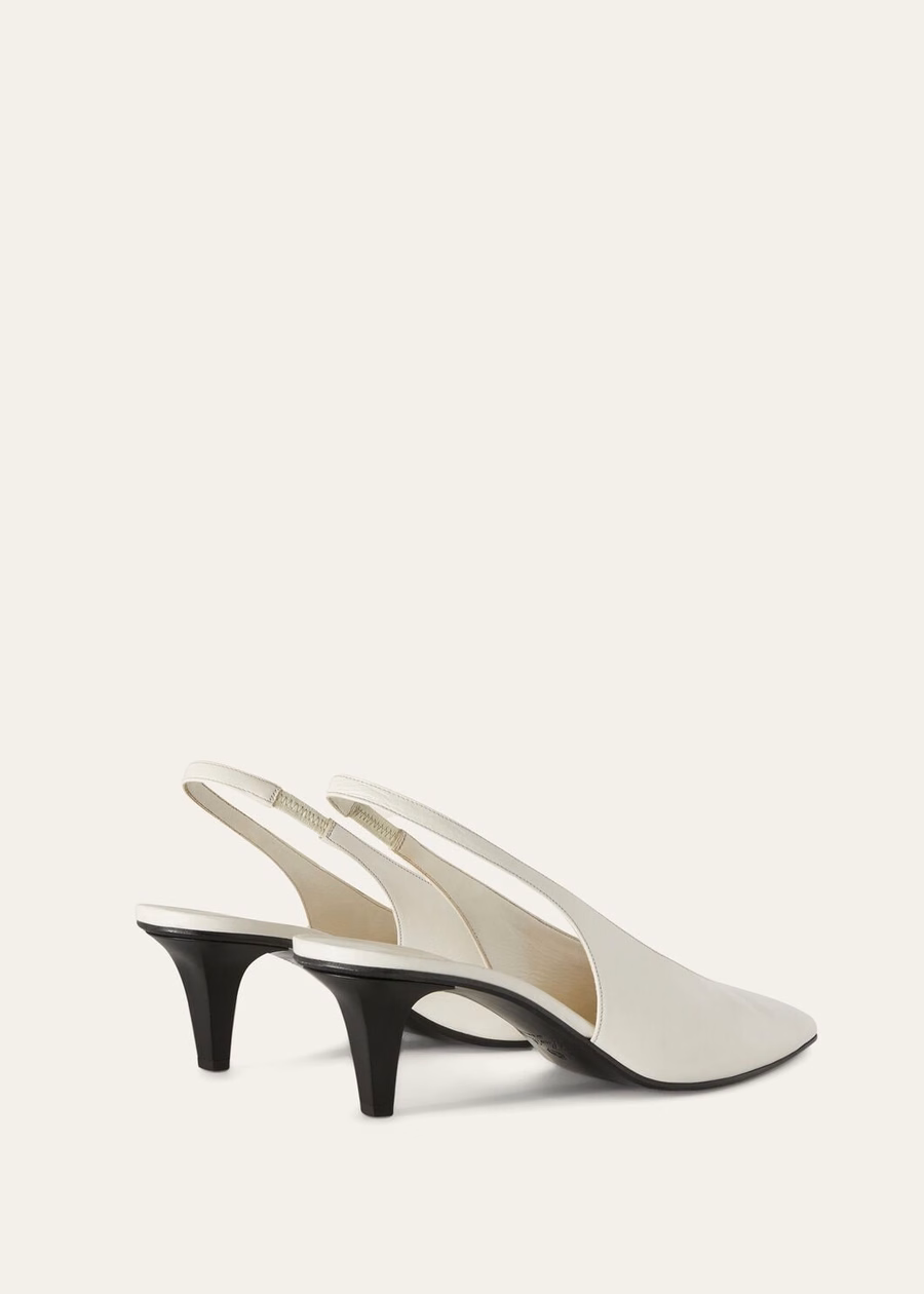 Sandalias destalonadas de piel de becerro Rebecca, color blanco leche claro.