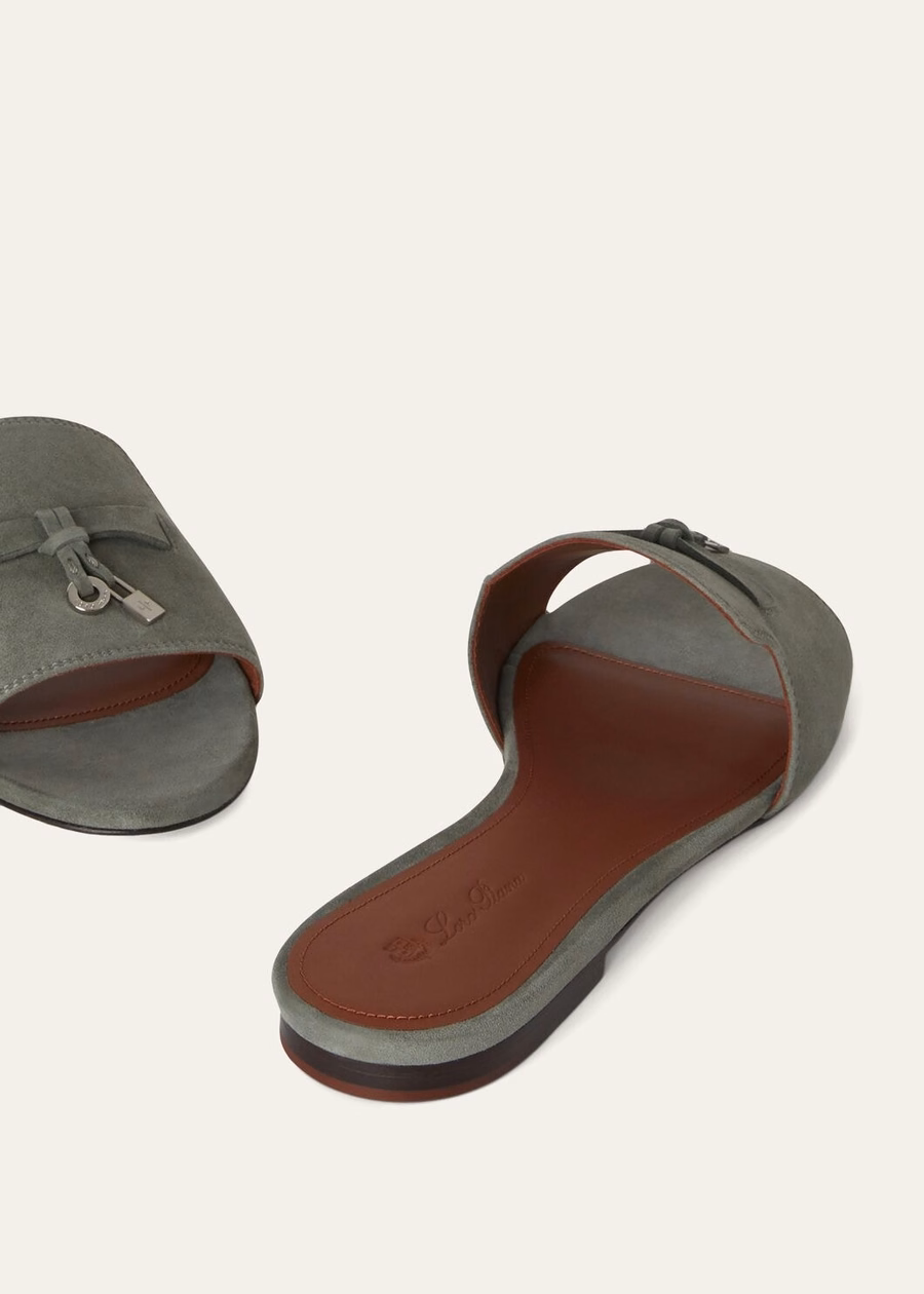 Sandalias Summer Charms de ante y piel de cabra en gris militar.