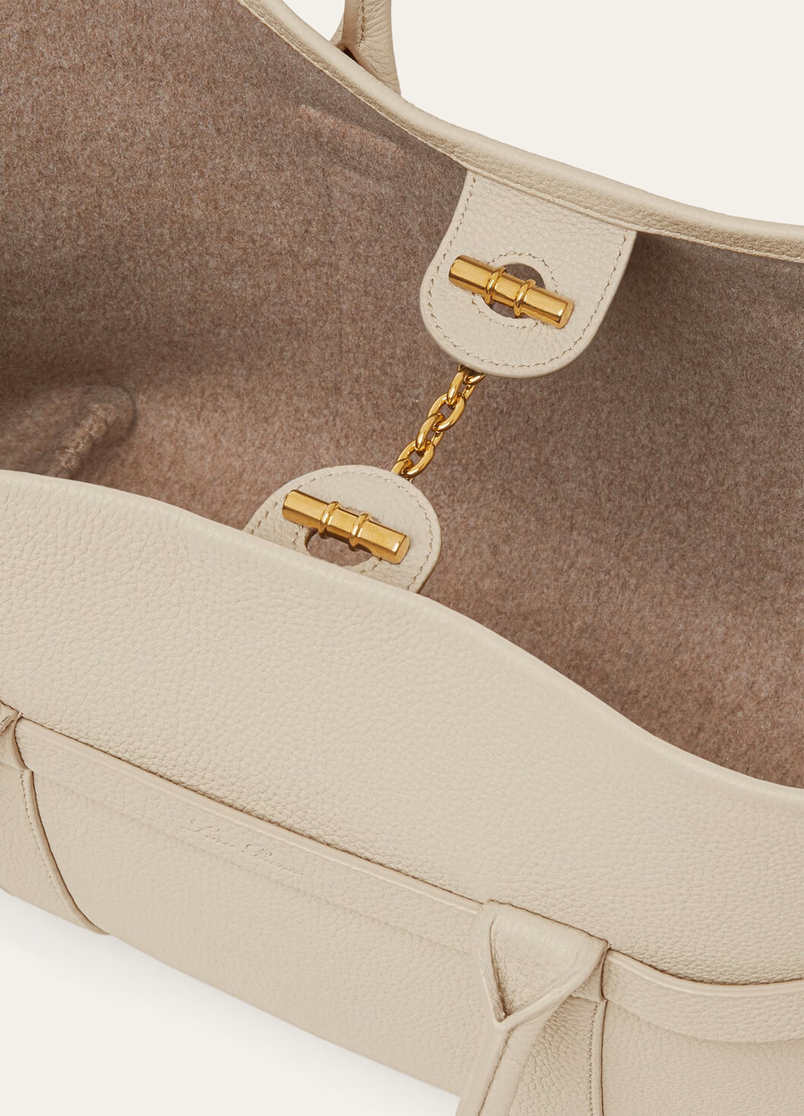 Bolso shopper pequeño Ghiera de piel de becerro color travertino claro/oro sol.