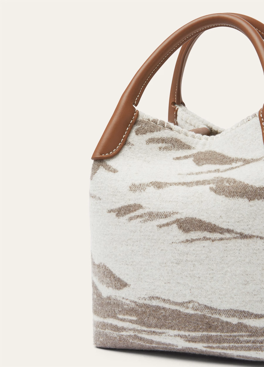 Bolso pequeño de cachemir y lana virgen en tonos gris niebla/guijarro invernal/turquesa/oro sol.